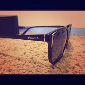 Polarized PRADA sunglasses