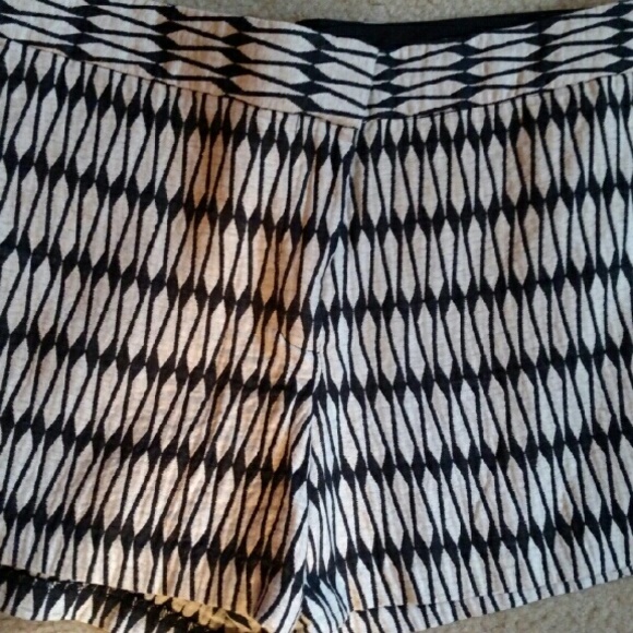 Joe Fresh Pants - 😱😱 CLEARANCE 💸💸Black and White print shirts