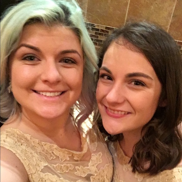 Meet your Posher, Nikki - Picture 2 of 4