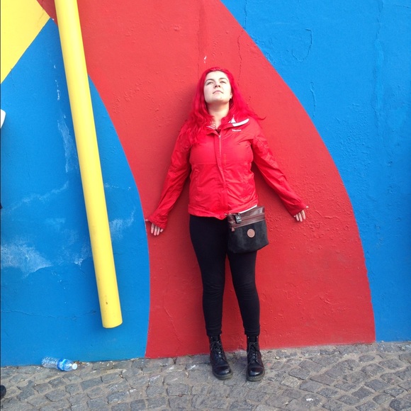 Meet your Posher, Nikki - Picture 4 of 4