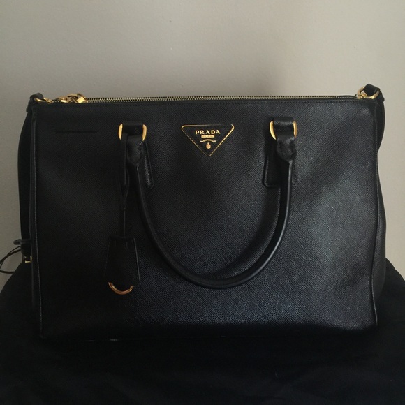 🌸🌸 Prada Medium Double Zip Saffiano Lux Tote