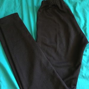 Textured black leggings