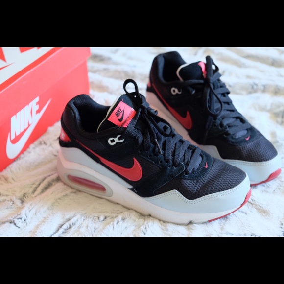 Women's Airmax Navigate