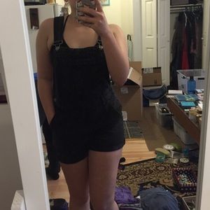 Short-Overalls