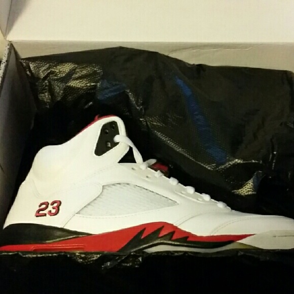 Jordan 5 fire red