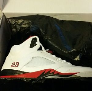Jordan 5 fire red