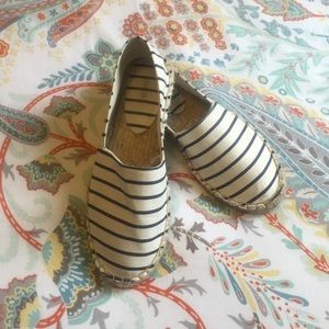 Super cute flats, perfect for summer!