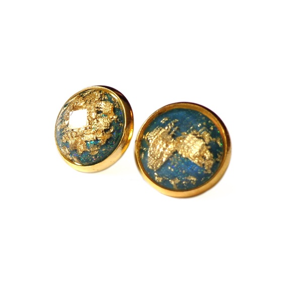Restocked! π Green Gold Flecks Earrings - Picture 2 of 4