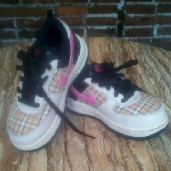 Nike Other - Girls Toddler Nike Burberry's
