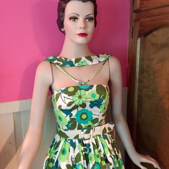 Pin-up, rockabilly style 1949 Miss America replica