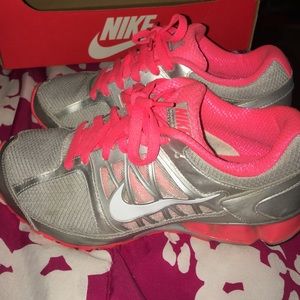 🎀 Women's Nike Shoes 🎀