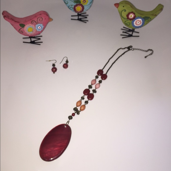 Raspberry & peach medallion necklace and earrings