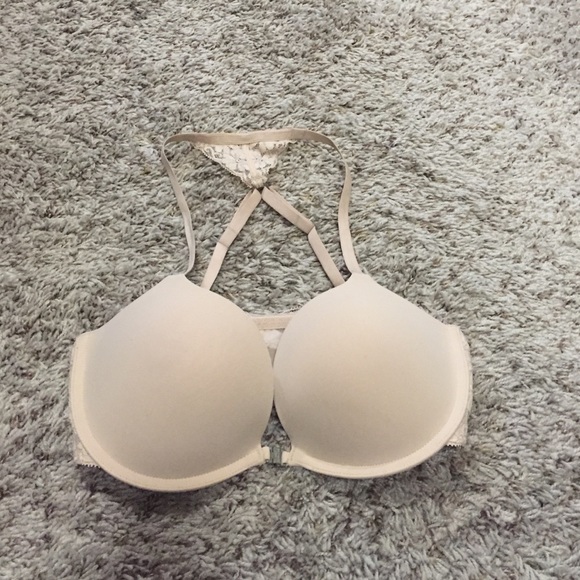 Gilly Hicks bra