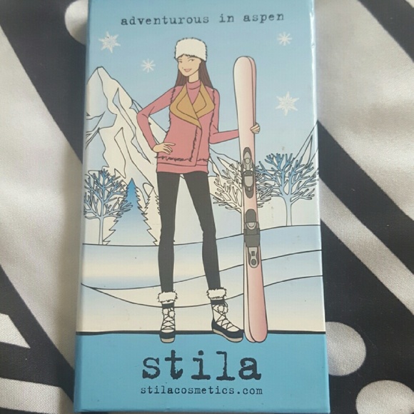 Stila Adventurous in aspen palette