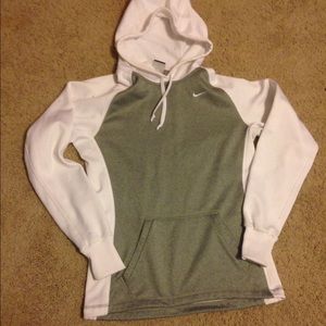 Nike therma fit hoodie