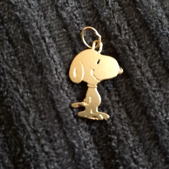 snoopy necklace gold