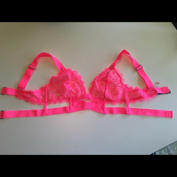 Hot Victoria's Secret Triangle Strappy Bra