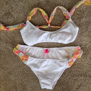 White and floral bikini/ boho chic