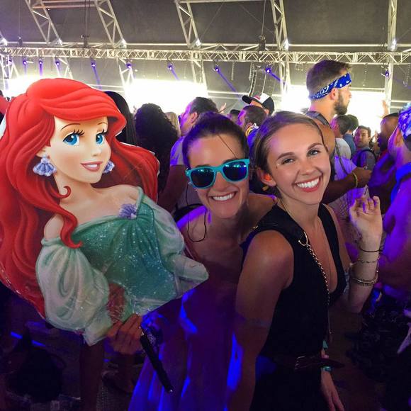 Meet your Posher, Elizabeth