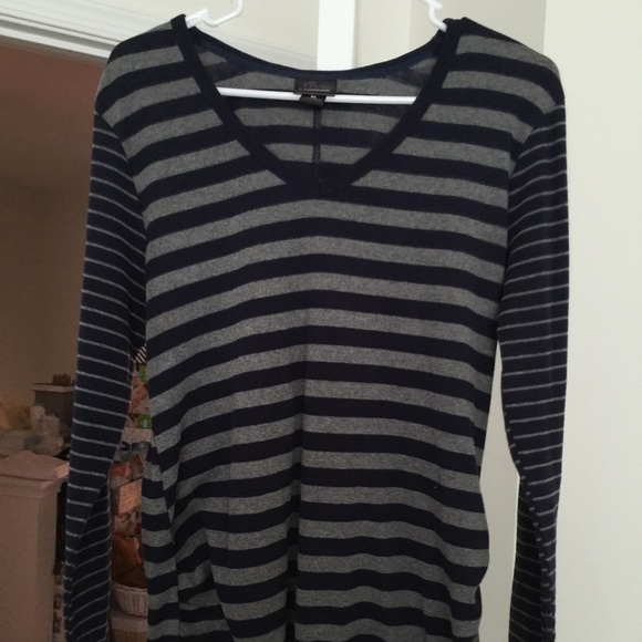 Maternity shirt