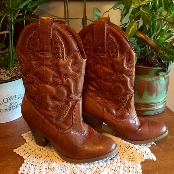Italina Shoes - 💋Price Firm! Mid-calf Cowgirl Boots!!💋