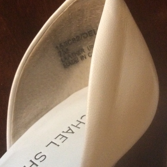 Shoes - Picture 3 of 3