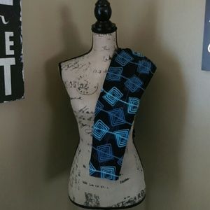 LuLaRoe Tall/Curvy Black Logo Leggings