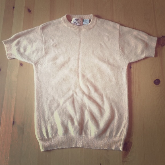 Tocca baby pink short sleeve sweater.