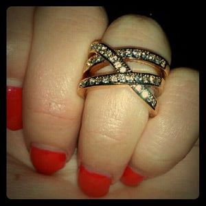 Gold criss-cross ring