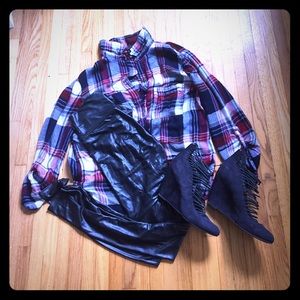 Black strappy wedges