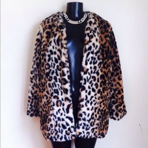 🐯chic! Cheetah print coat! ✨