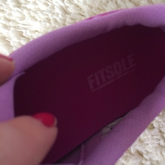 πLOWESTπ Pink Nike's - Picture 4 of 4