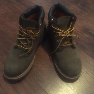 Kids boots