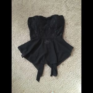 Strapless top w cute cutout back
