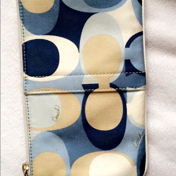 AUTHENTIC COACH WRISTLET - Picture 2 of 3