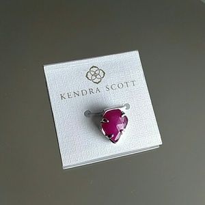 NWT Kendra Scott Magenta Stone Set In Silver