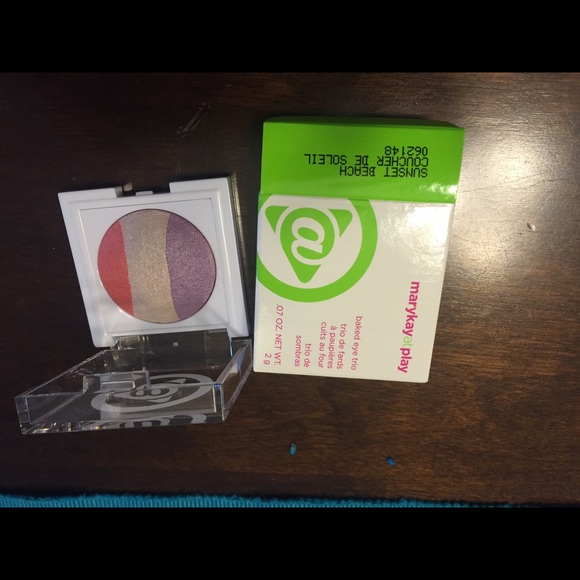 Mary Kay eyeshadow - Picture 1 of 1