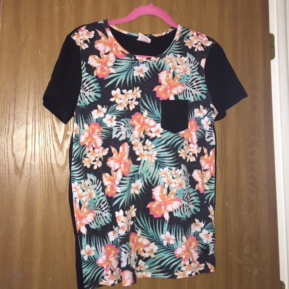 Victoria secret pocket Tshirt