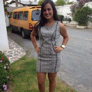 Meet your Posher, Valen