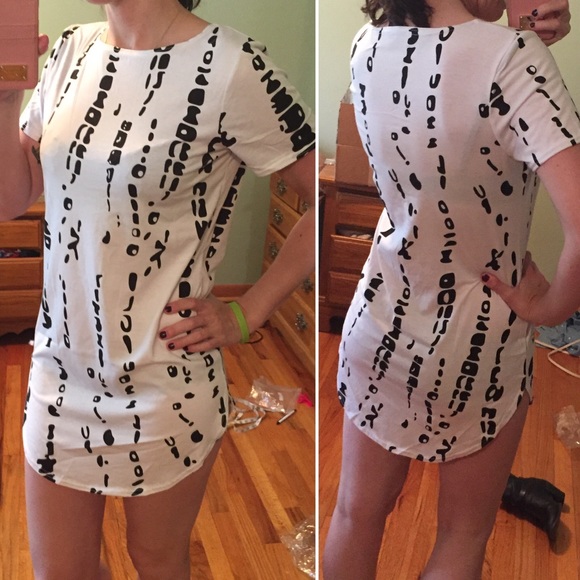 Black & White T-Shirt Dress - Picture 2 of 2