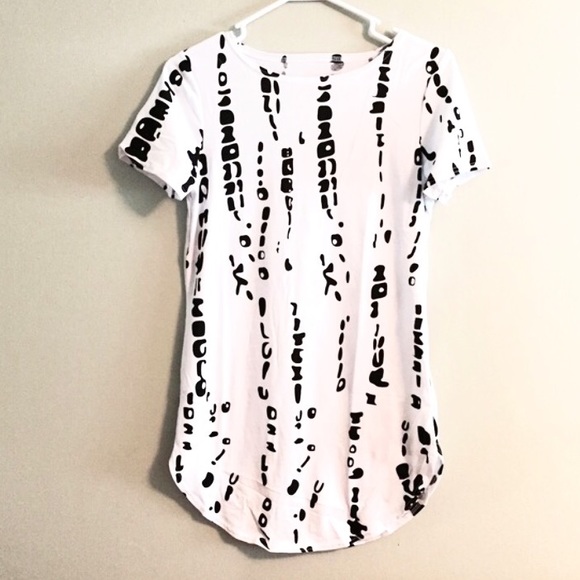 Lilacs & Lace Dresses & Skirts - Black & White T-Shirt Dress
