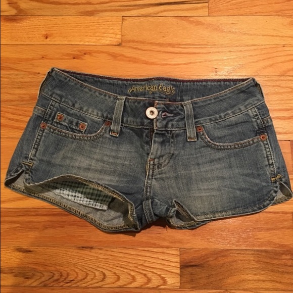 American eagle shorts !