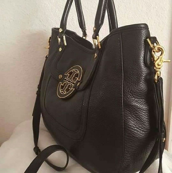Tory Burch Handbags - Reduced Tory burch Amanda leather bag make me an o