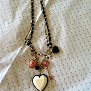 Price markdown!! Betsy johnson necklace