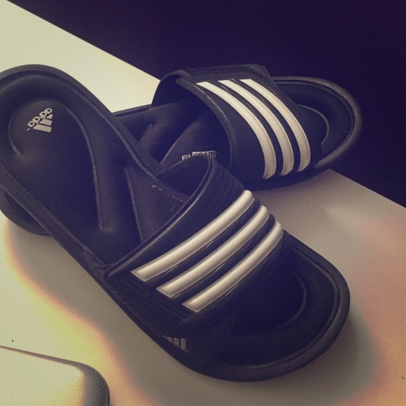 Adidas foam fits
