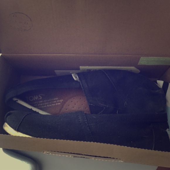 Toms
