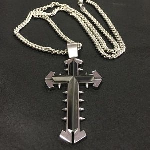 Beautiful stainless steel necklace with 34'' chain