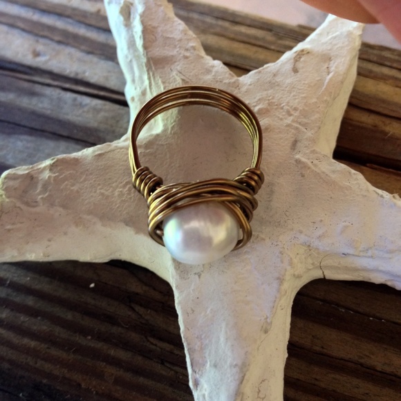 🎉 Host Pick🎉bronze WireWrapped Pearl Ring - Picture 2 of 4