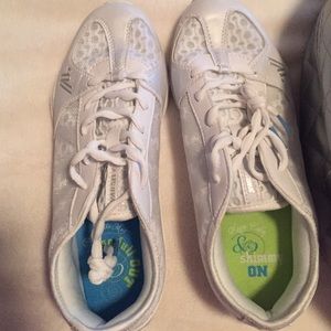 Brand new varsity cheer shoes