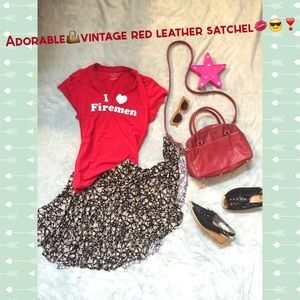 👜💋Adorable vintage darkish red leather satchel💋